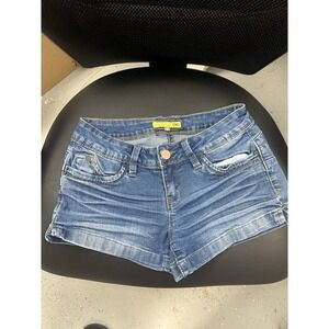 YMI wannabettabutt booty jean shorts size 3  Y2K‎ ***STAIN***